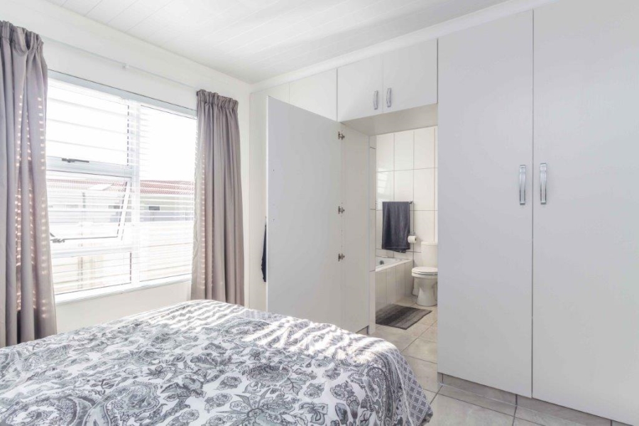 2 Bedroom Property for Sale in Velddrif Western Cape